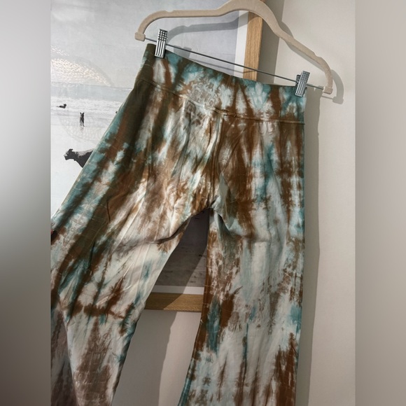 Tie-Dye Low- Rise, Wide Leg Pants in Teal, Brown & White - Picture 5 of 8